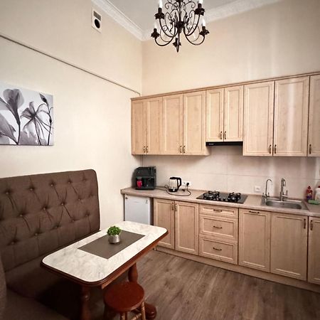 Apartamenty Kulisha 25 Lviv Exteriör bild