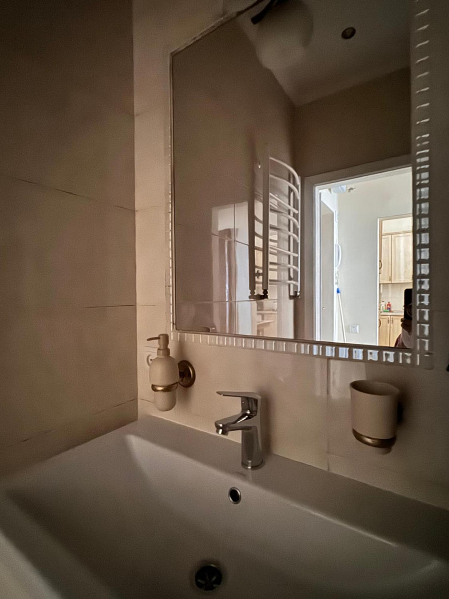 Apartamenty Kulisha 25 Lviv Exteriör bild