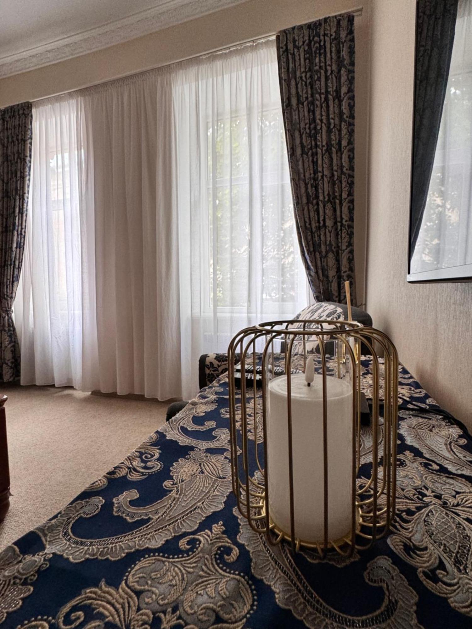 Apartamenty Kulisha 25 Lviv Exteriör bild