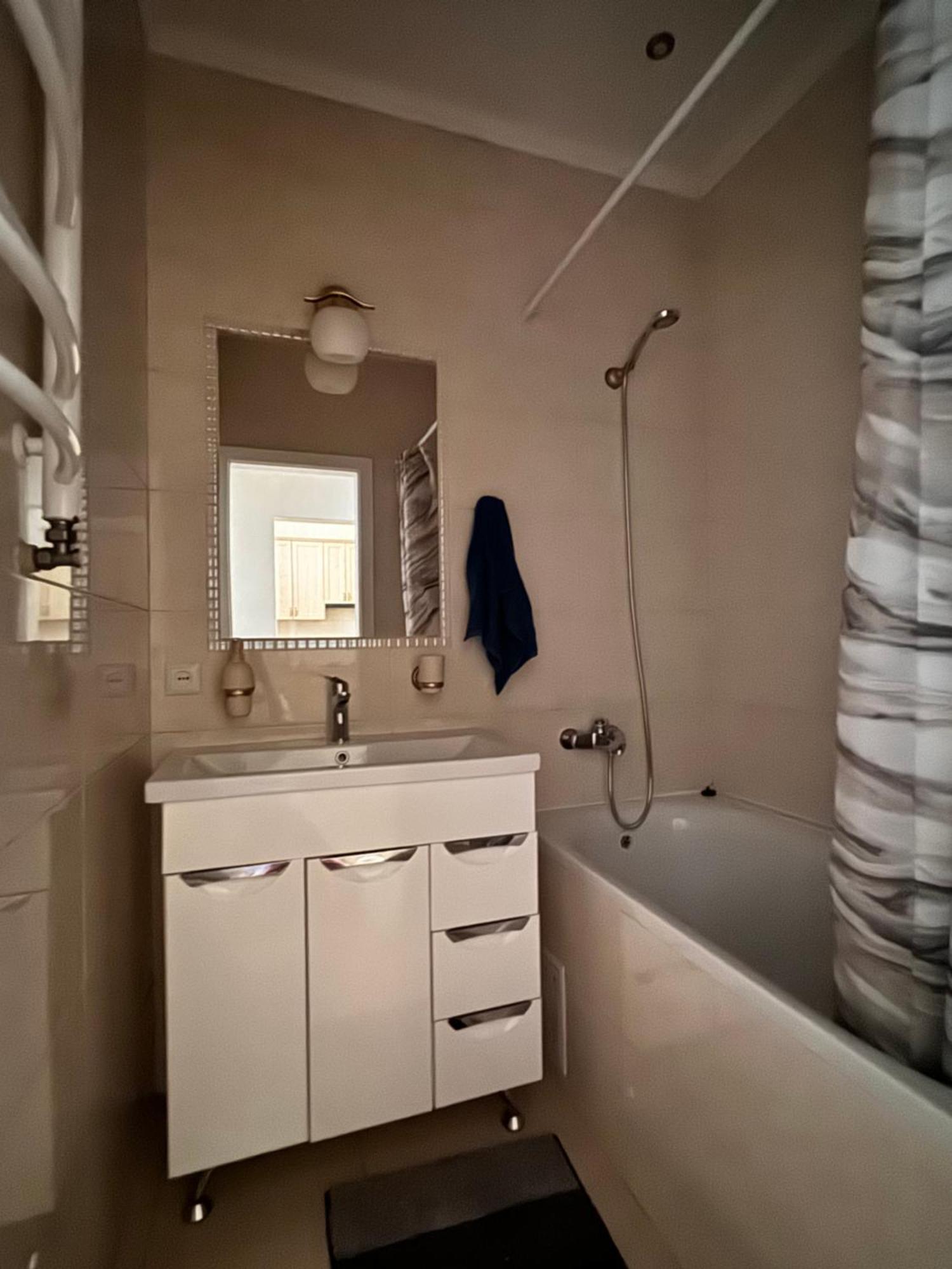 Apartamenty Kulisha 25 Lviv Exteriör bild