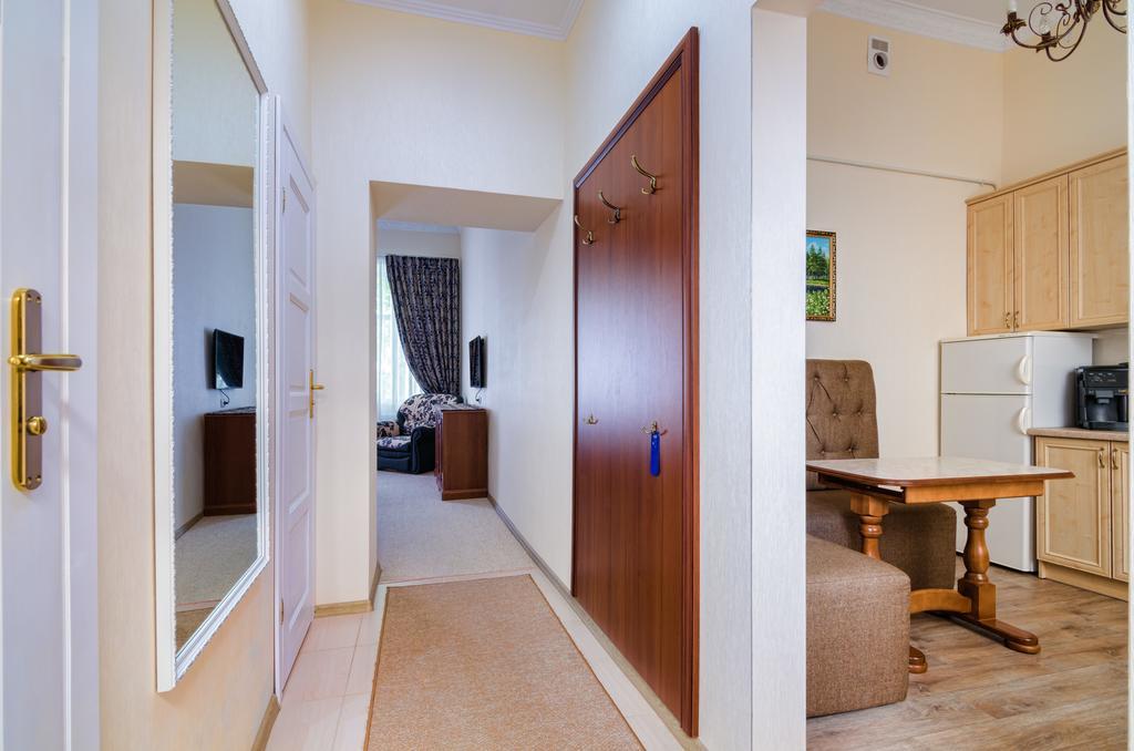 Apartamenty Kulisha 25 Lviv Exteriör bild