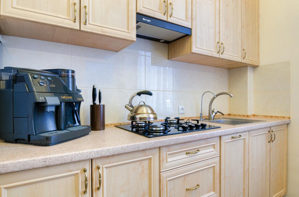 Apartamenty Kulisha 25 Lviv Exteriör bild