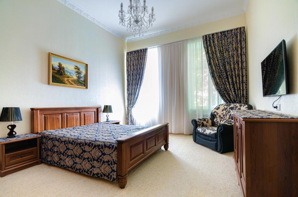 Apartamenty Kulisha 25 Lviv Exteriör bild
